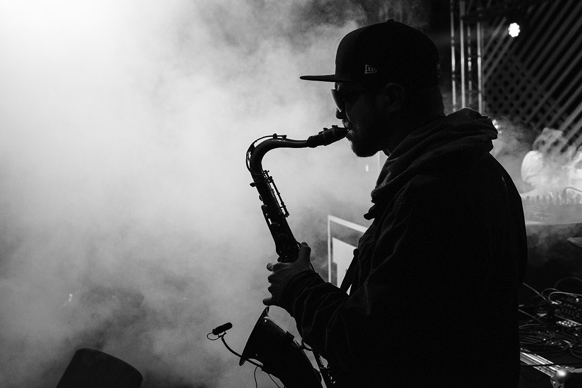 A música ambiente ideal para a festa da sua empresa