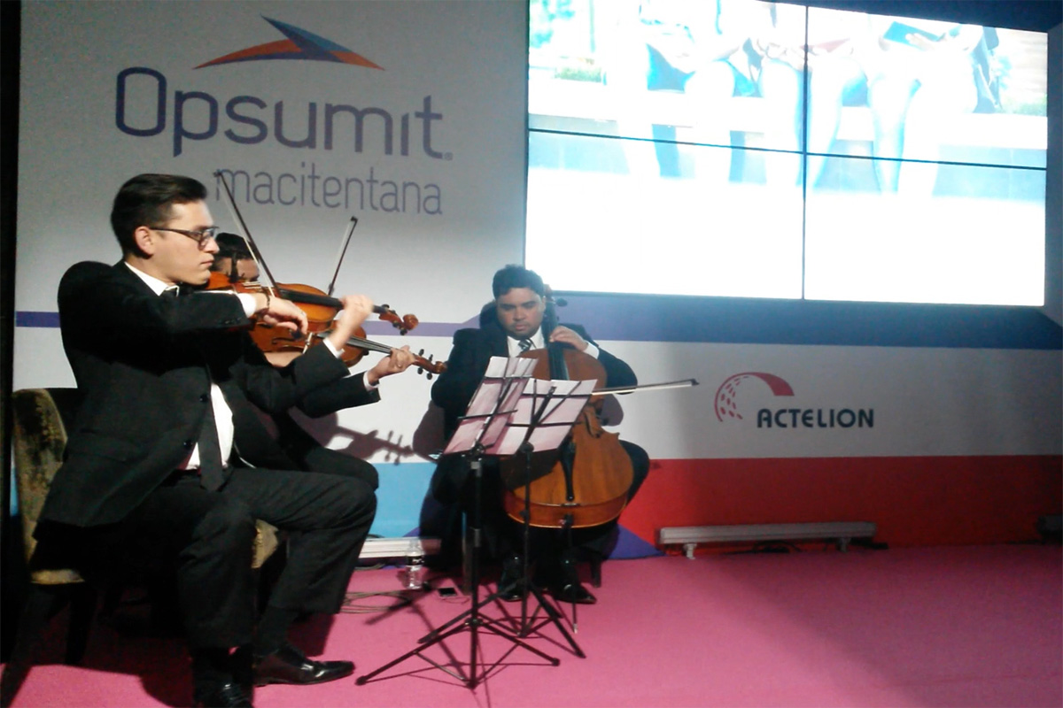 Nosso trio de cordas no Hotel Hyatt.